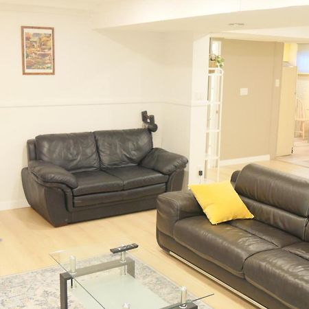 Applewood Gardens Apartment Mississauga Eksteriør bilde